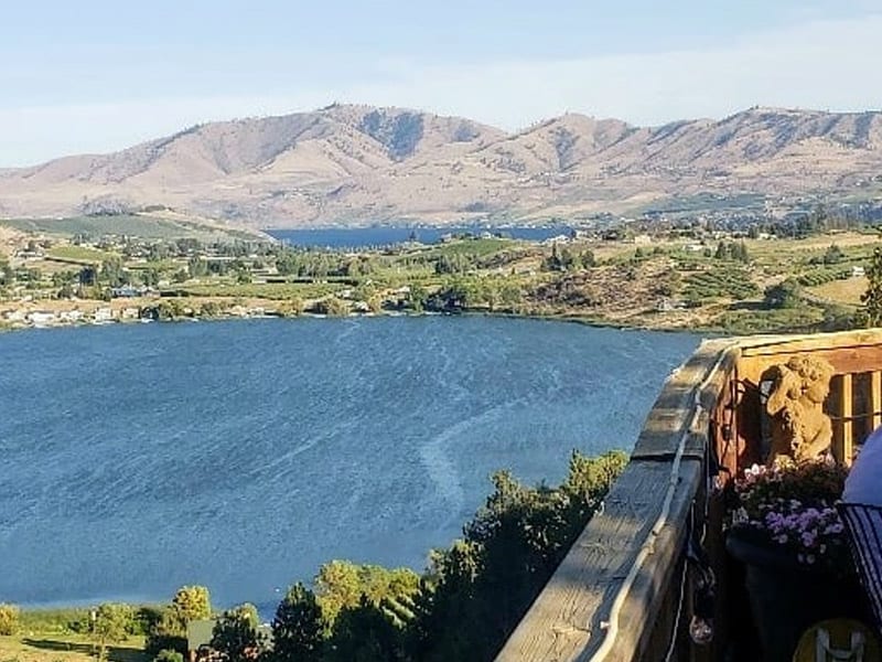 Four Lakes Winery lake view