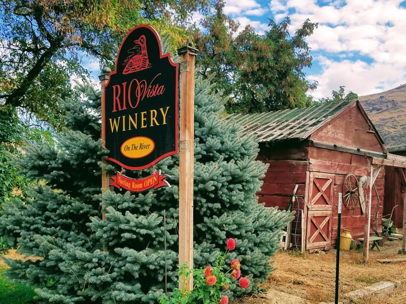 Rio Vista Winery sign